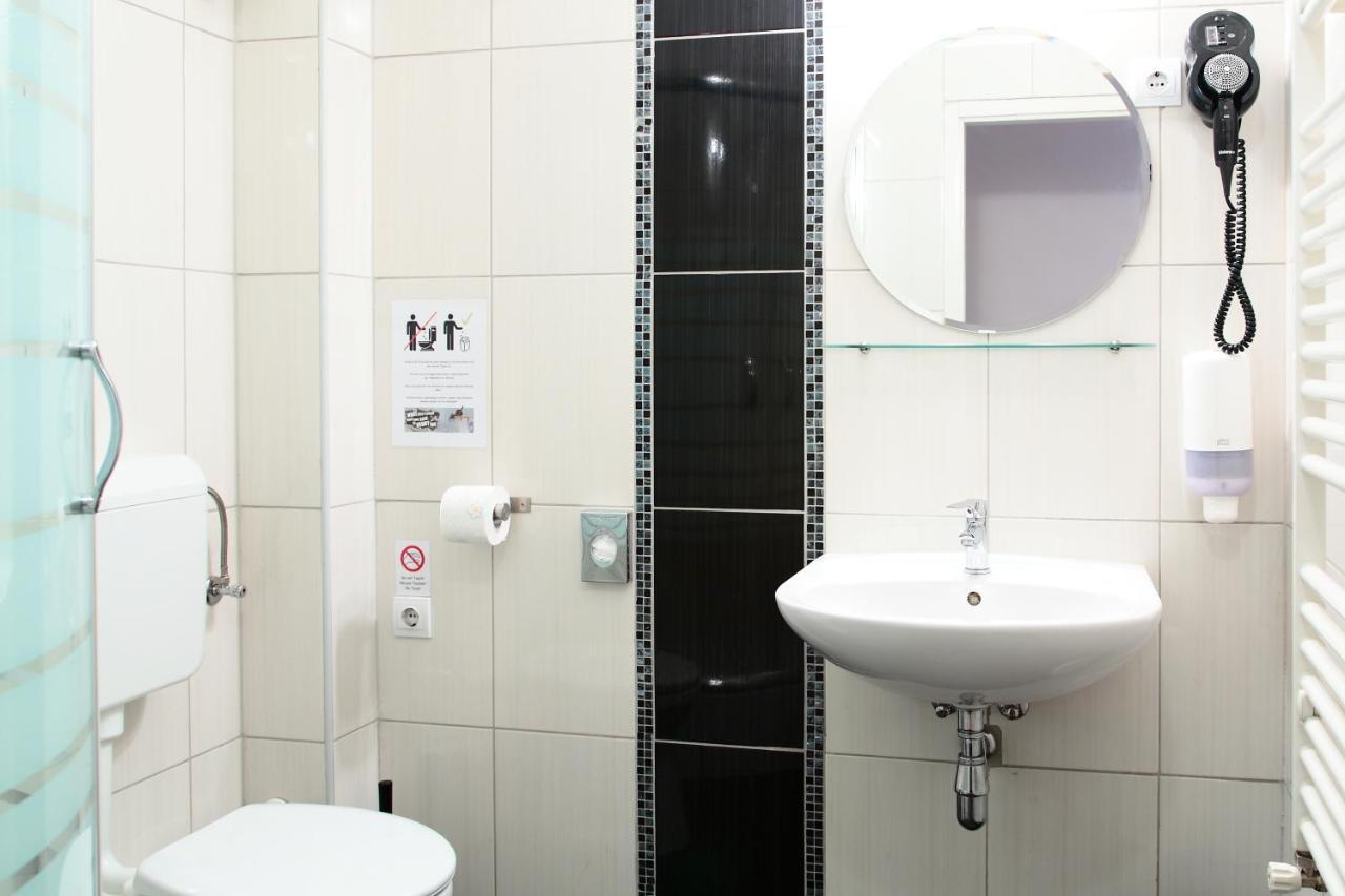 Budget Doppelzimmer mit eigenem Bad